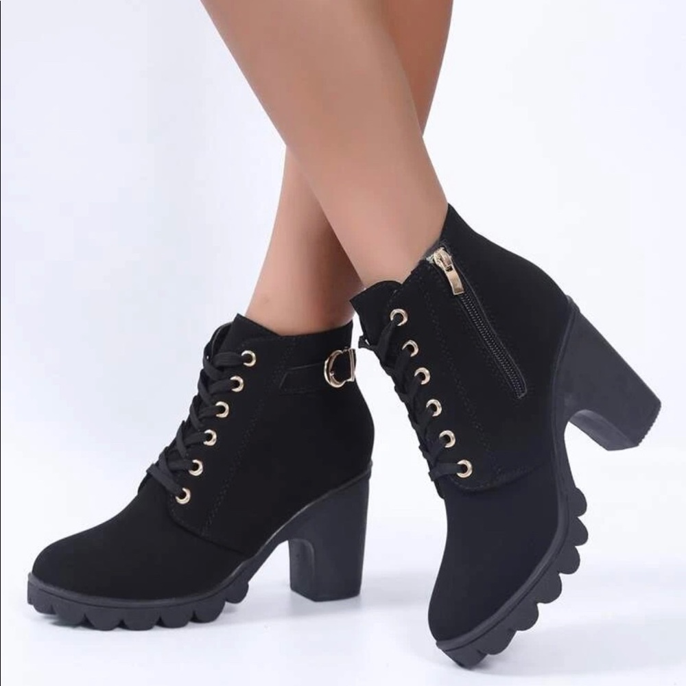 Buckle Decor Lace-up Chucky Boots